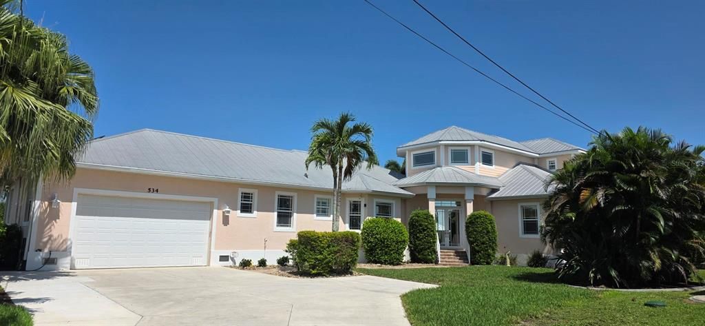 For Sale: $1,329,000 (4 beds, 3 baths, 4113 Square Feet)