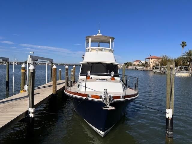 En Venta: $875,000 (0.14 acres)