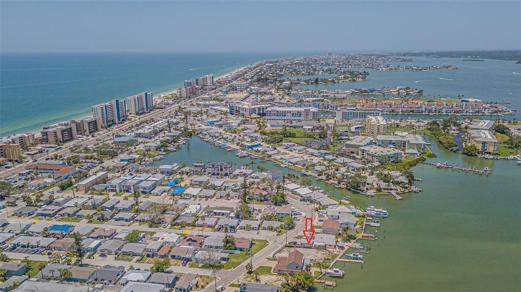 En Venta: $875,000 (0.14 acres)