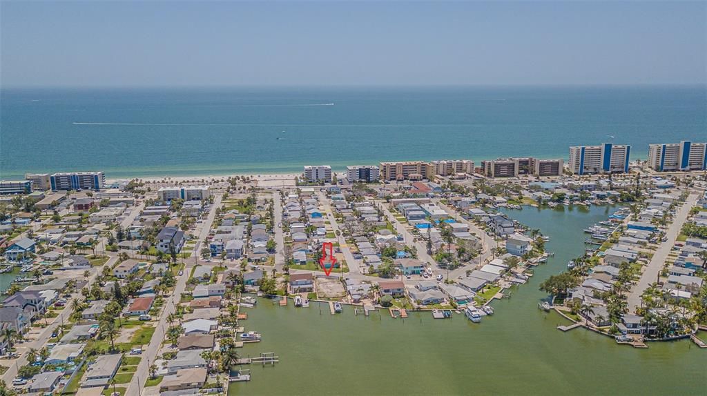 En Venta: $875,000 (0.14 acres)