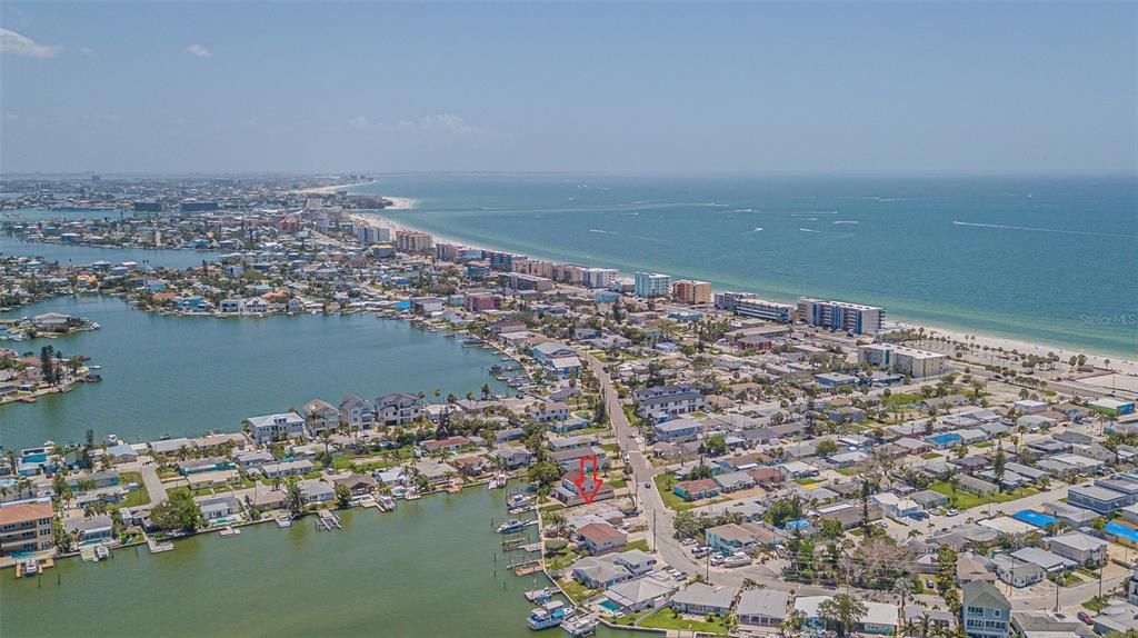 En Venta: $875,000 (0.14 acres)