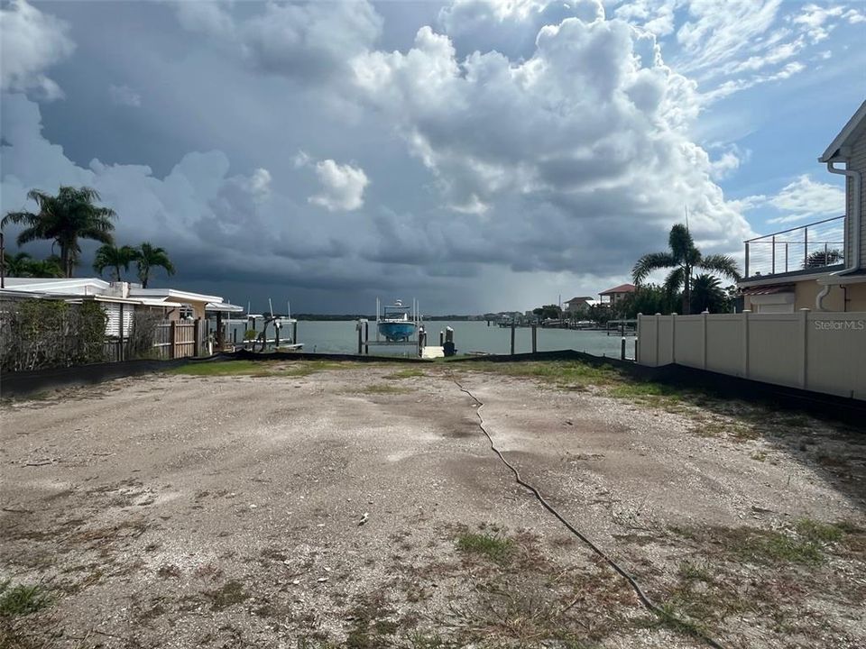 En Venta: $875,000 (0.14 acres)