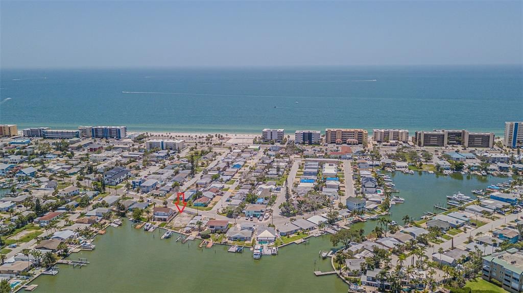 En Venta: $875,000 (0.14 acres)