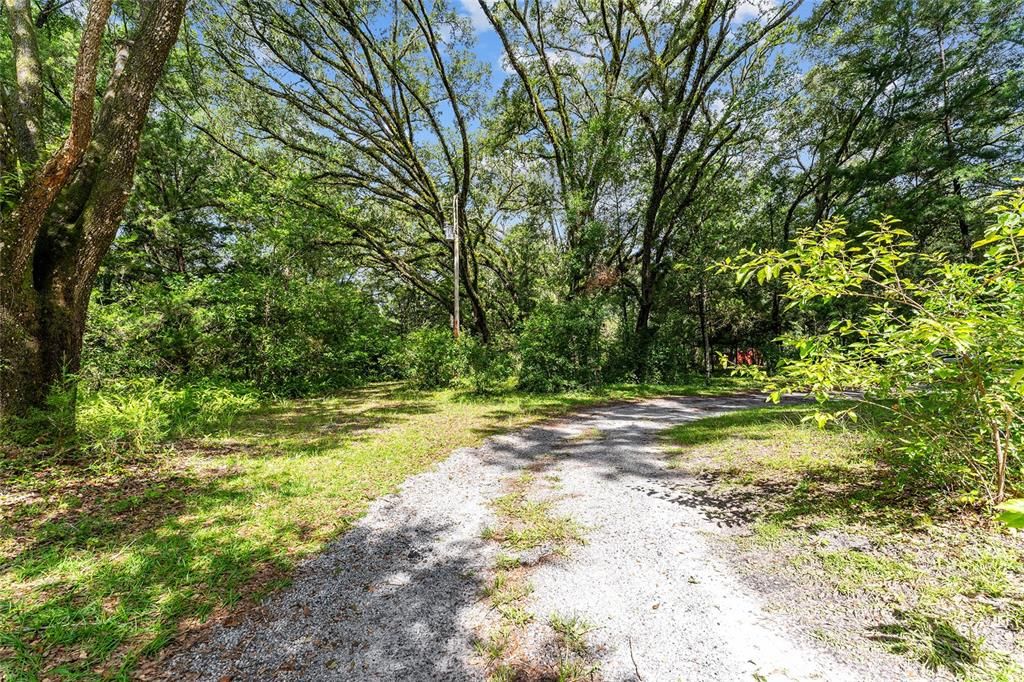 For Sale: $400,000 (3 beds, 2 baths, 924 Square Feet)