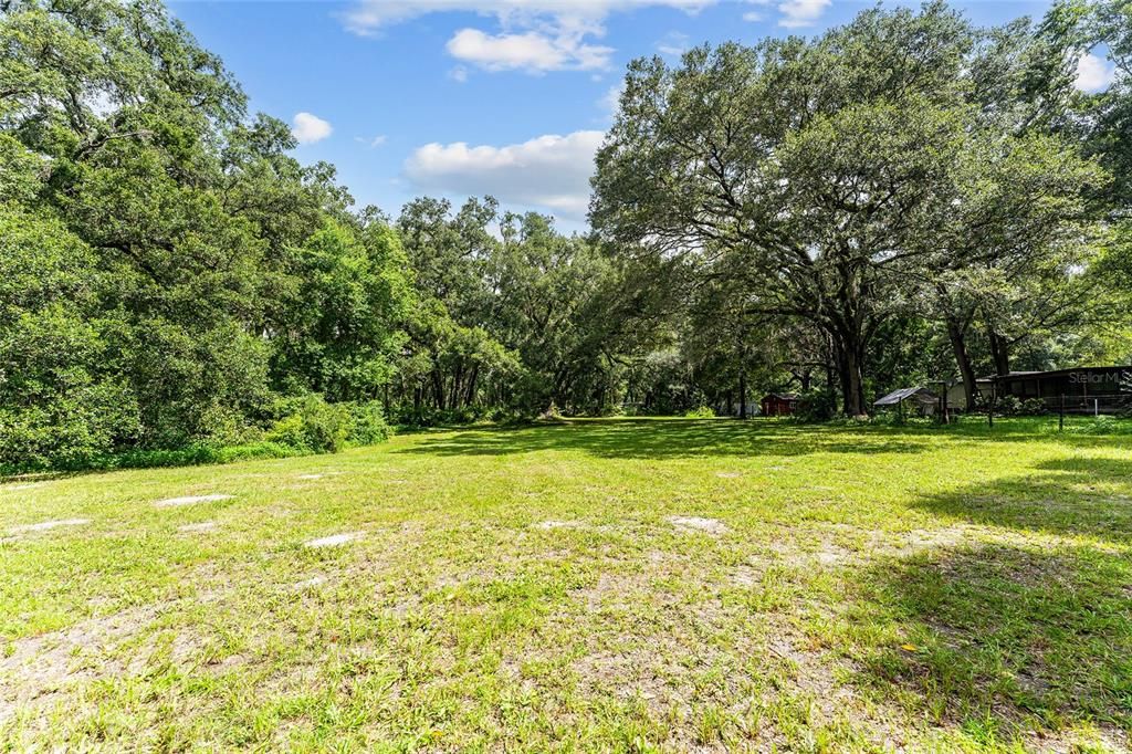 For Sale: $400,000 (3 beds, 2 baths, 924 Square Feet)