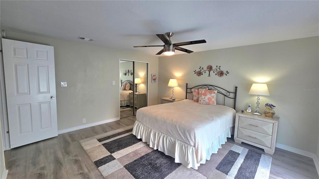 For Sale: $239,000 (2 beds, 2 baths, 1784 Square Feet)