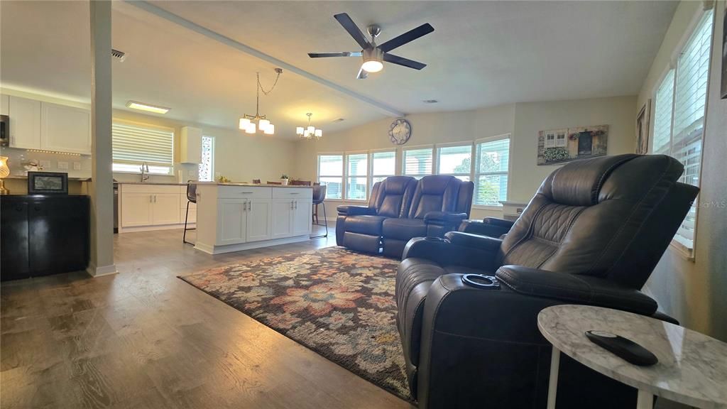 For Sale: $239,000 (2 beds, 2 baths, 1784 Square Feet)