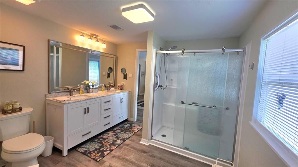 For Sale: $239,000 (2 beds, 2 baths, 1784 Square Feet)