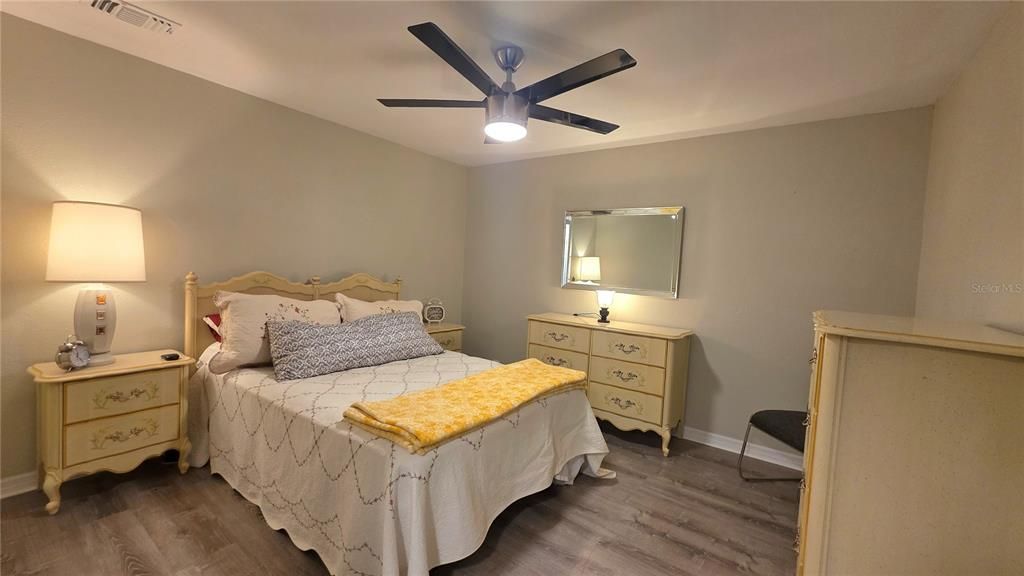 For Sale: $239,000 (2 beds, 2 baths, 1784 Square Feet)