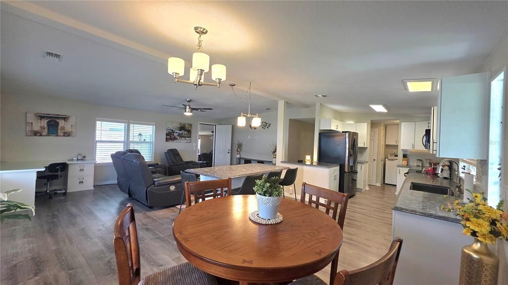 For Sale: $239,000 (2 beds, 2 baths, 1784 Square Feet)