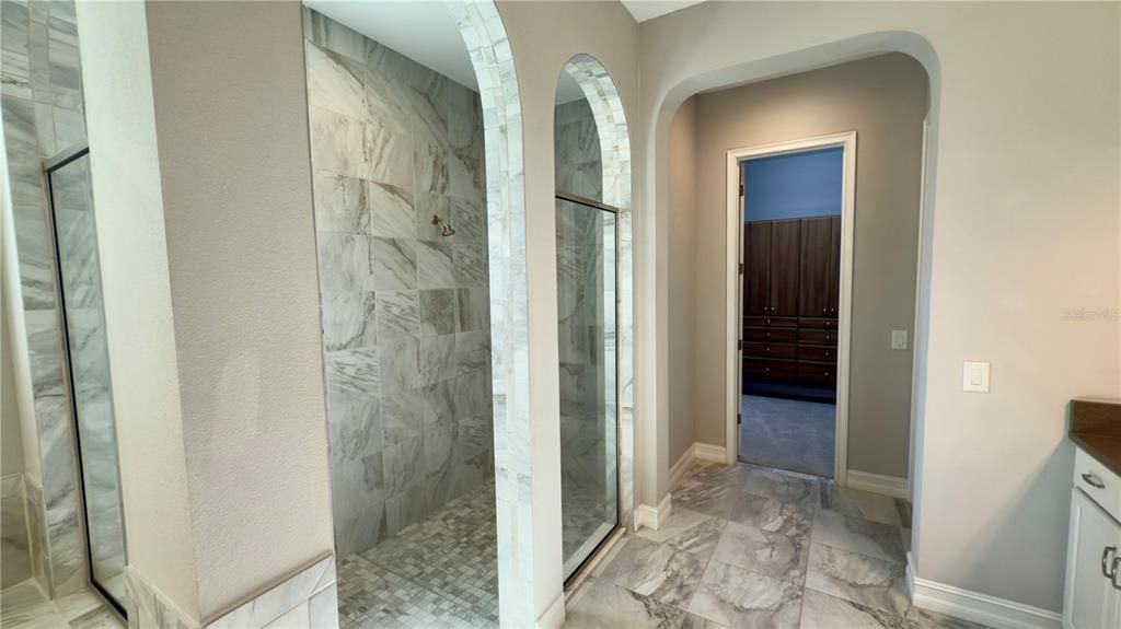 For Sale: $1,399,000 (5 beds, 3 baths, 4520 Square Feet)