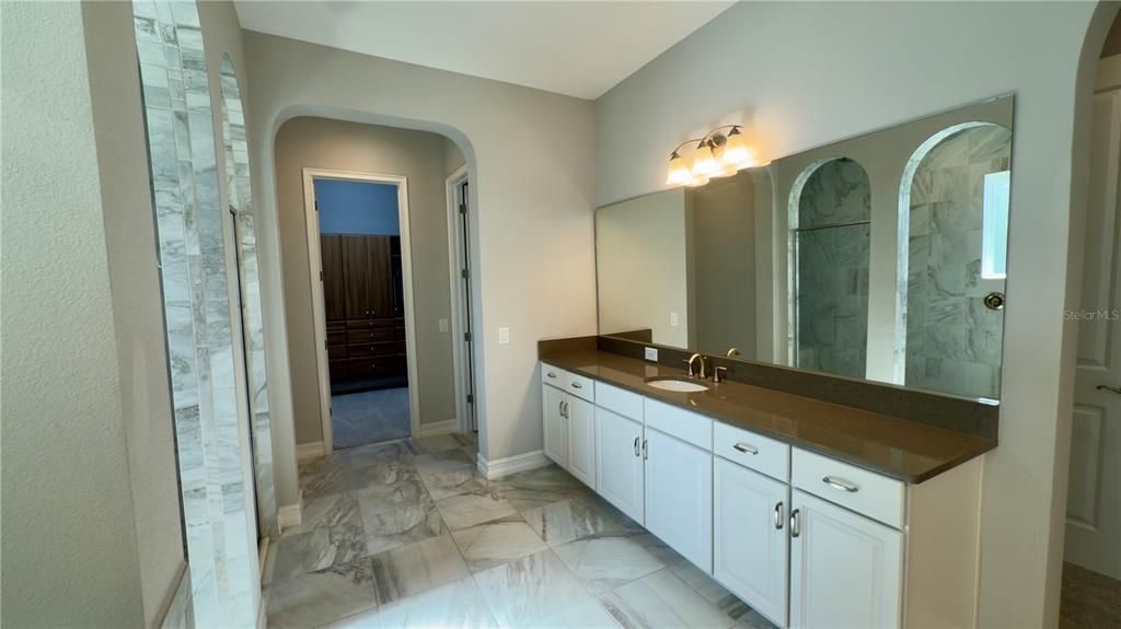 For Sale: $1,399,000 (5 beds, 3 baths, 4520 Square Feet)