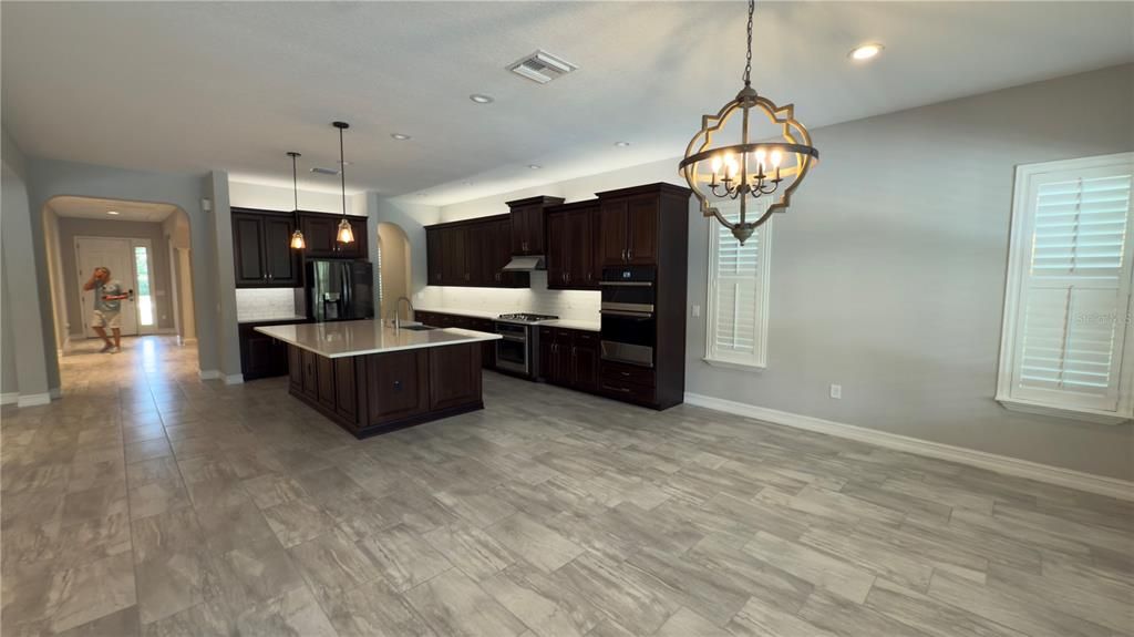 For Sale: $1,399,000 (5 beds, 3 baths, 4520 Square Feet)