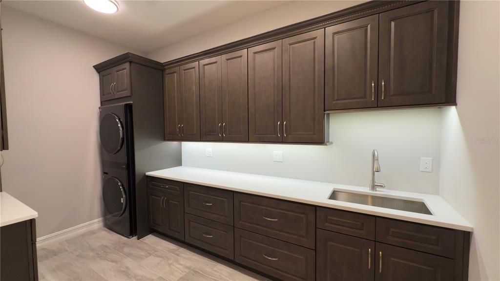 For Sale: $1,399,000 (5 beds, 3 baths, 4520 Square Feet)