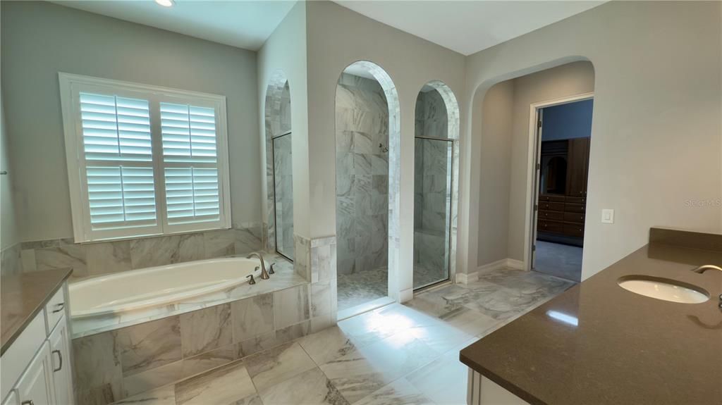 For Sale: $1,399,000 (5 beds, 3 baths, 4520 Square Feet)