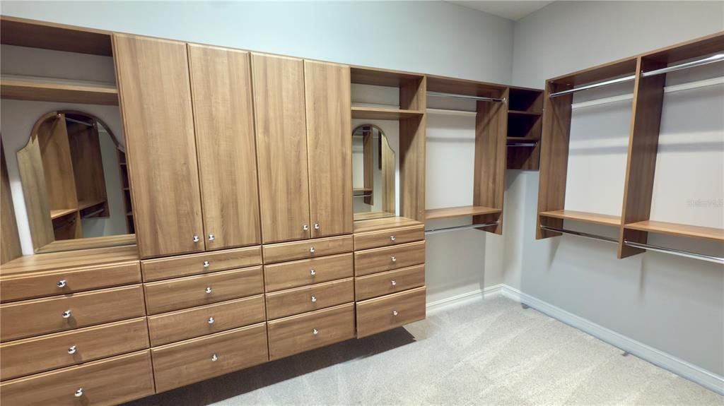 For Sale: $1,399,000 (5 beds, 3 baths, 4520 Square Feet)