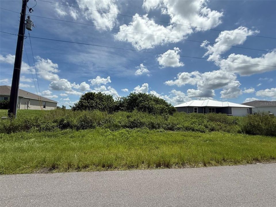 待售: $24,900 (0.23 acres)