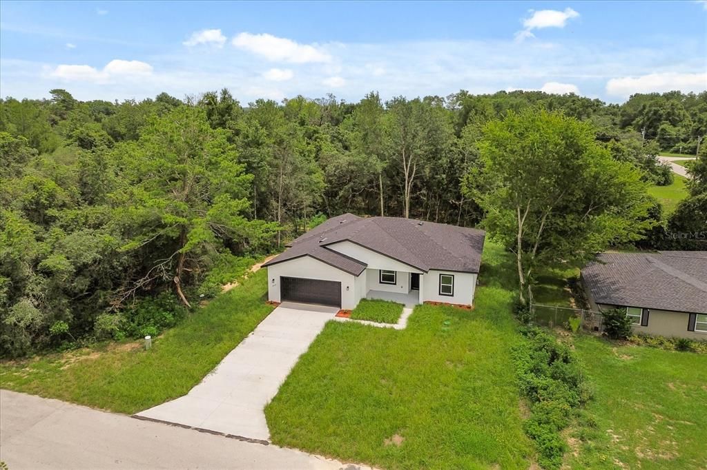 For Sale: $325,000 (4 beds, 3 baths, 1949 Square Feet)