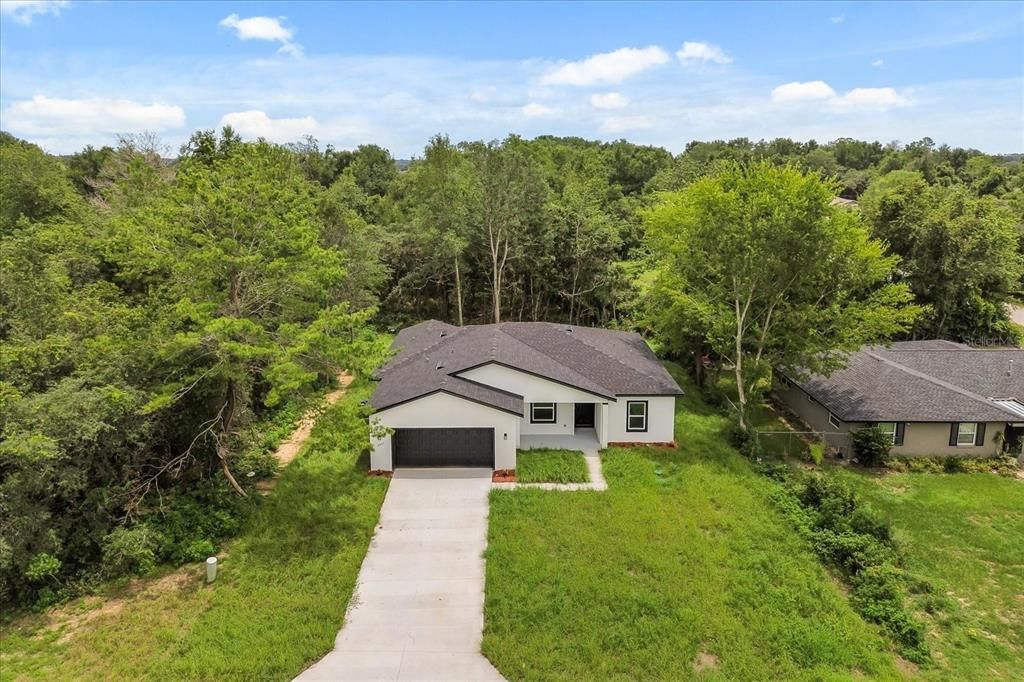 For Sale: $325,000 (4 beds, 3 baths, 1949 Square Feet)