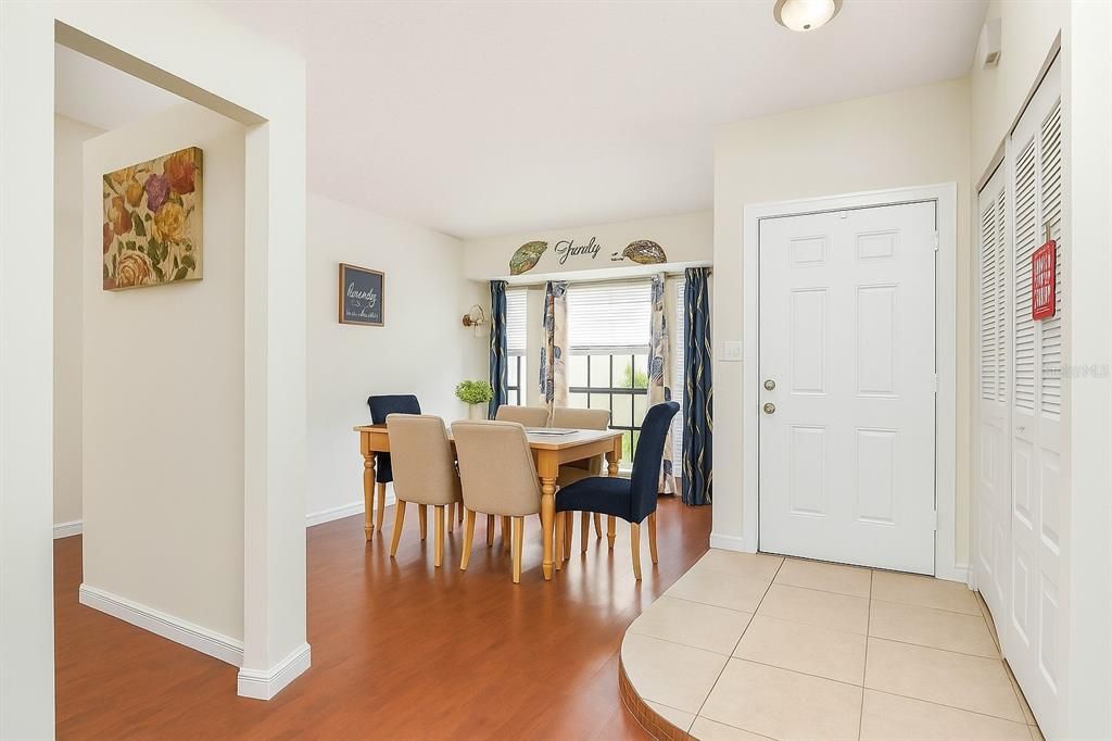 На продажу: $225,000 (3 спален, 2 ванн, 1500 Квадратных фут)