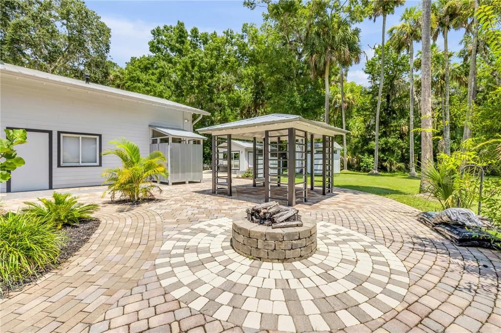 На продажу: $1,049,000 (3 спален, 3 ванн, 2692 Квадратных фут)