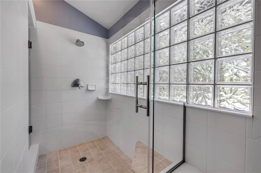 На продажу: $1,049,000 (3 спален, 3 ванн, 2692 Квадратных фут)