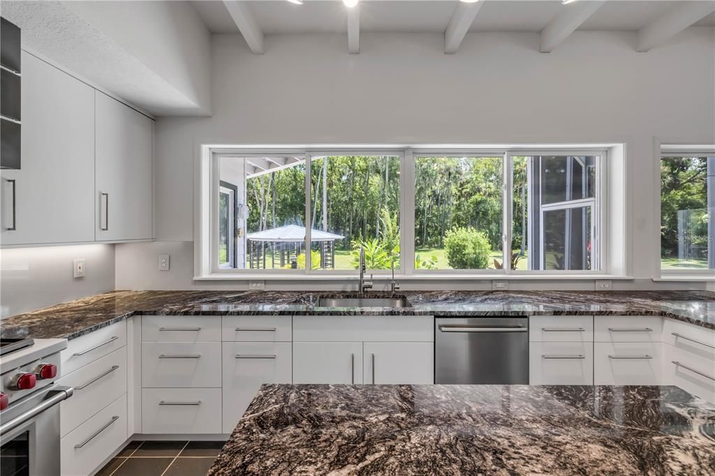 На продажу: $1,049,000 (3 спален, 3 ванн, 2692 Квадратных фут)