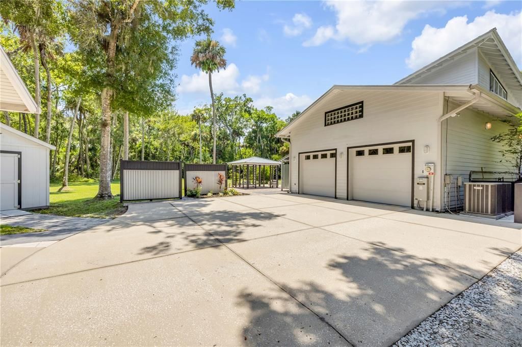 На продажу: $1,049,000 (3 спален, 3 ванн, 2692 Квадратных фут)