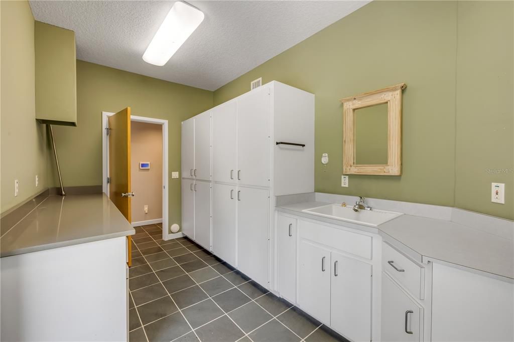 На продажу: $1,049,000 (3 спален, 3 ванн, 2692 Квадратных фут)