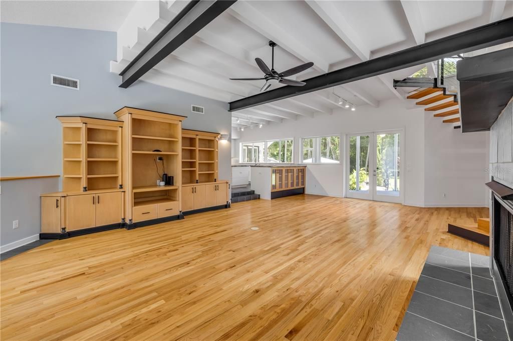 На продажу: $1,049,000 (3 спален, 3 ванн, 2692 Квадратных фут)