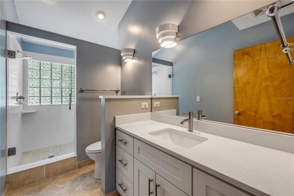 На продажу: $1,049,000 (3 спален, 3 ванн, 2692 Квадратных фут)