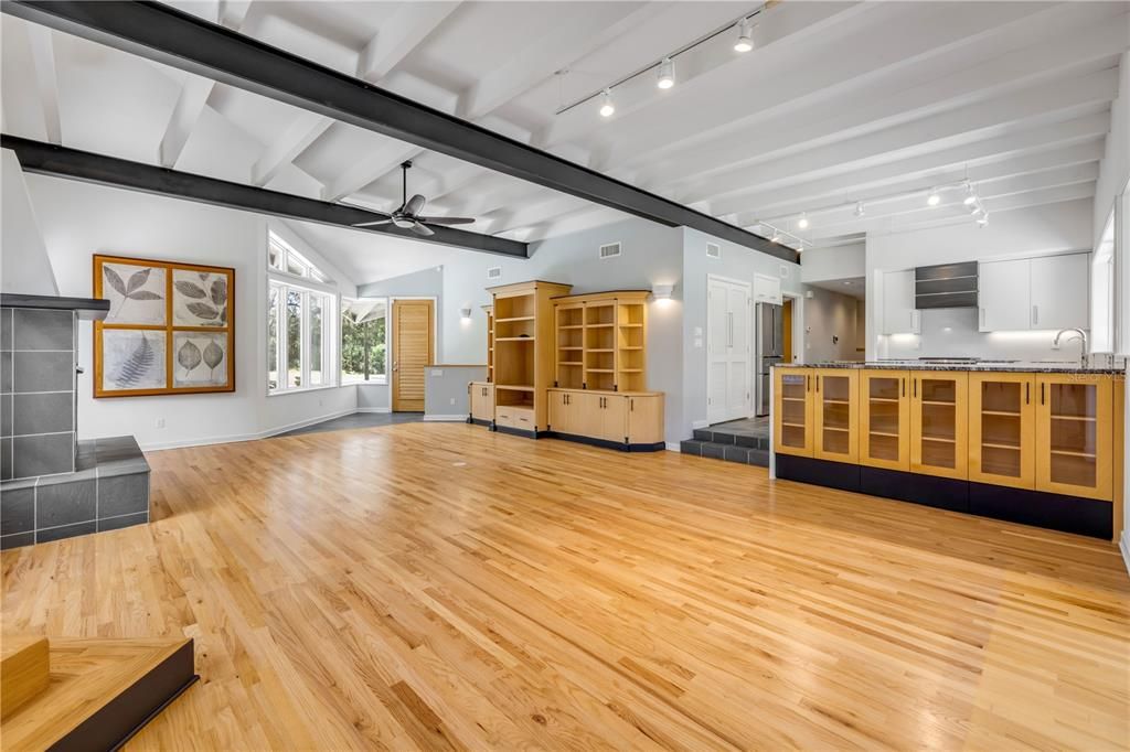 На продажу: $1,049,000 (3 спален, 3 ванн, 2692 Квадратных фут)