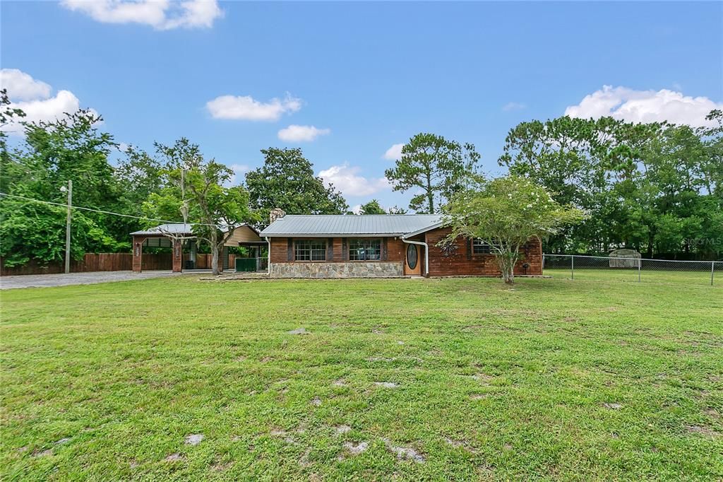 For Sale: $405,000 (2 beds, 2 baths, 1706 Square Feet)