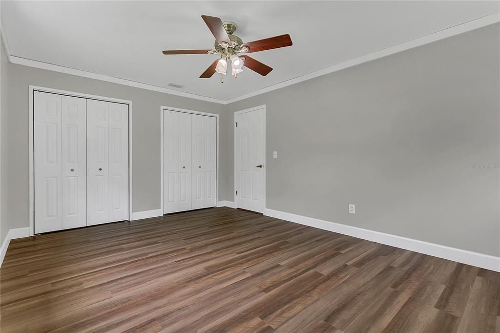 For Sale: $405,000 (2 beds, 2 baths, 1706 Square Feet)