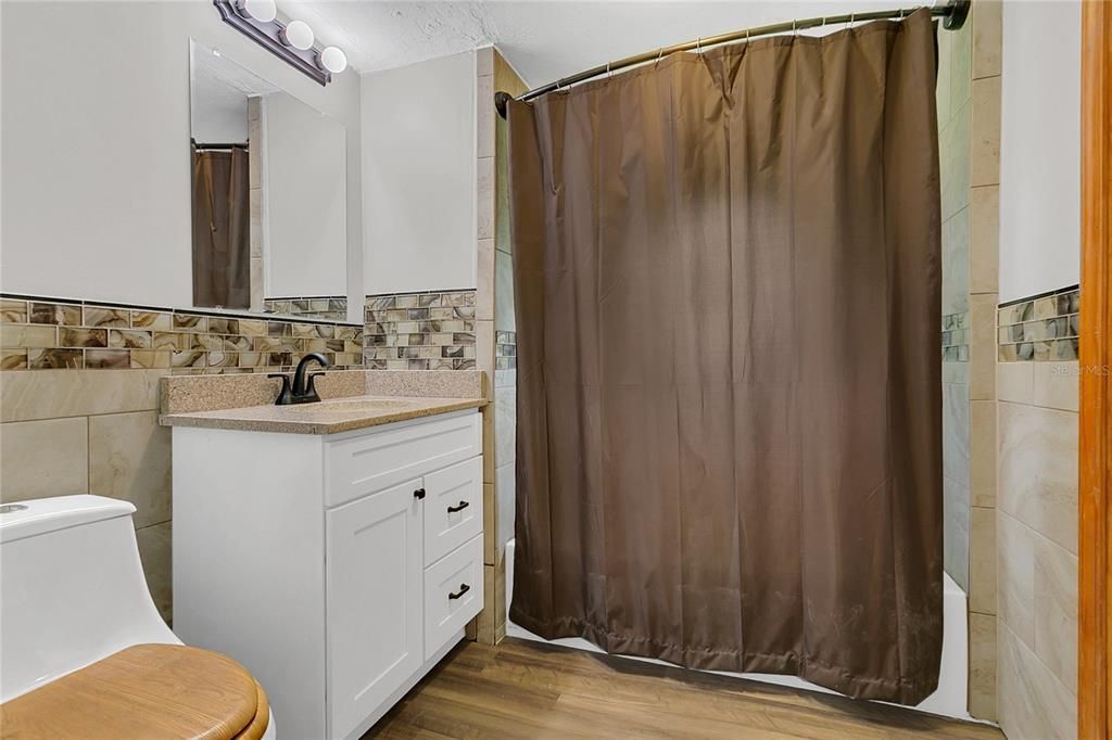 For Sale: $405,000 (2 beds, 2 baths, 1706 Square Feet)