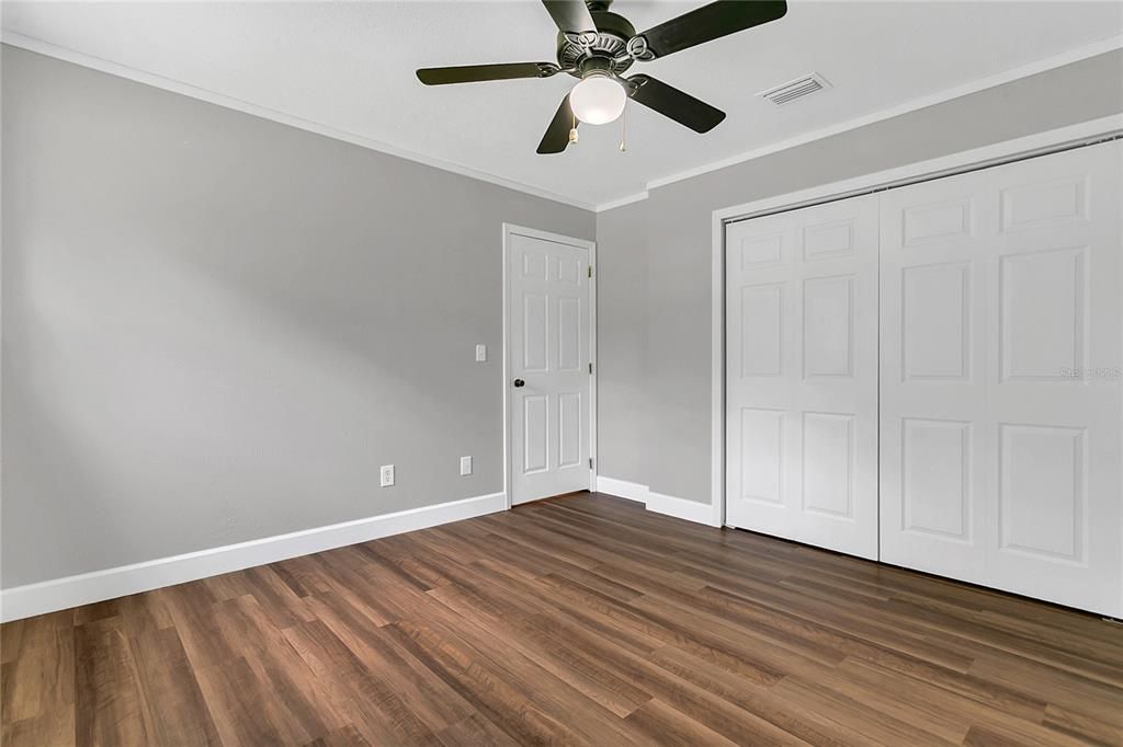 For Sale: $405,000 (2 beds, 2 baths, 1706 Square Feet)