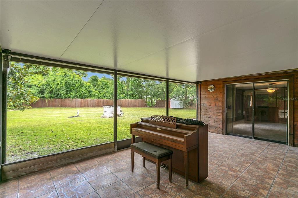 For Sale: $405,000 (2 beds, 2 baths, 1706 Square Feet)