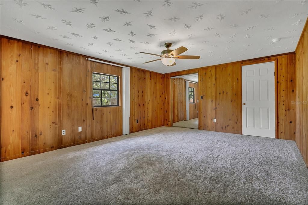 For Sale: $405,000 (2 beds, 2 baths, 1706 Square Feet)