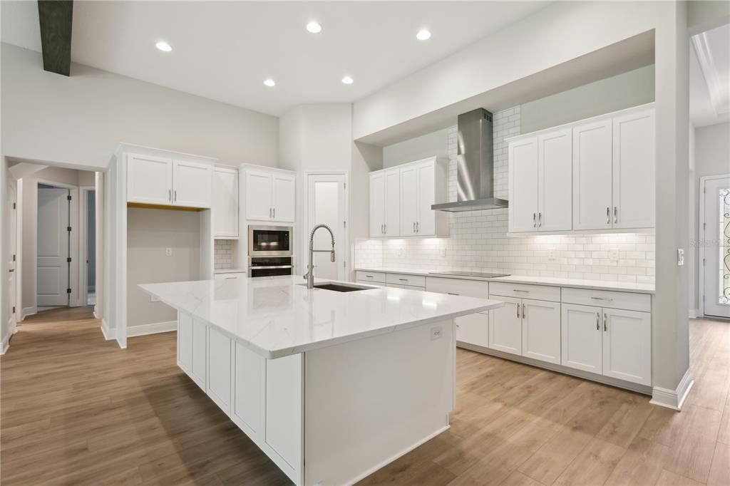 待售: $884,990 (5 贝兹, 4 浴室, 3899 平方英尺)