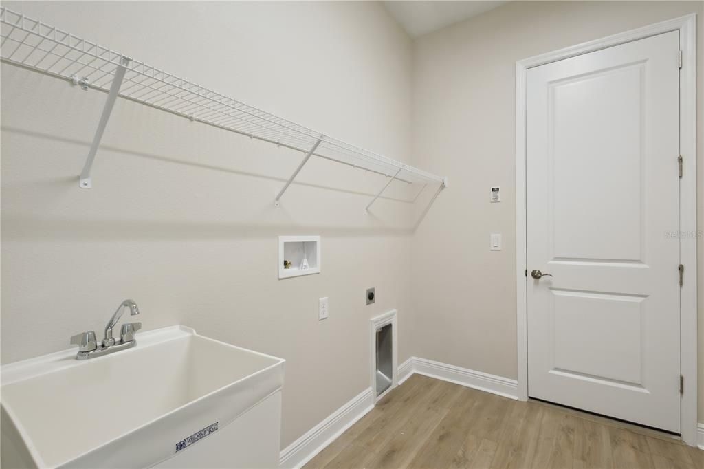 待售: $884,990 (5 贝兹, 4 浴室, 3899 平方英尺)