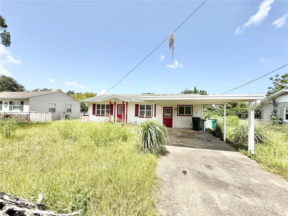 For Sale: $154,900 (2 beds, 1 baths, 900 Square Feet)