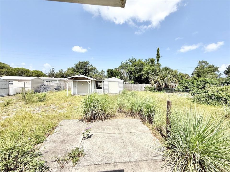 For Sale: $154,900 (2 beds, 1 baths, 900 Square Feet)