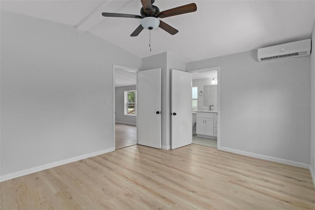 Activo con contrato: $309,000 (4 camas, 2 baños, 1520 Pies cuadrados)