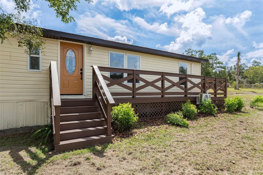 Activo con contrato: $309,000 (4 camas, 2 baños, 1520 Pies cuadrados)