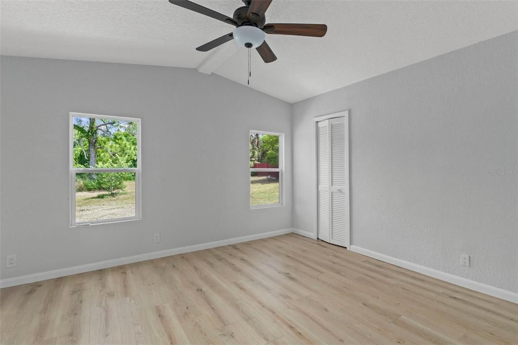 Activo con contrato: $309,000 (4 camas, 2 baños, 1520 Pies cuadrados)