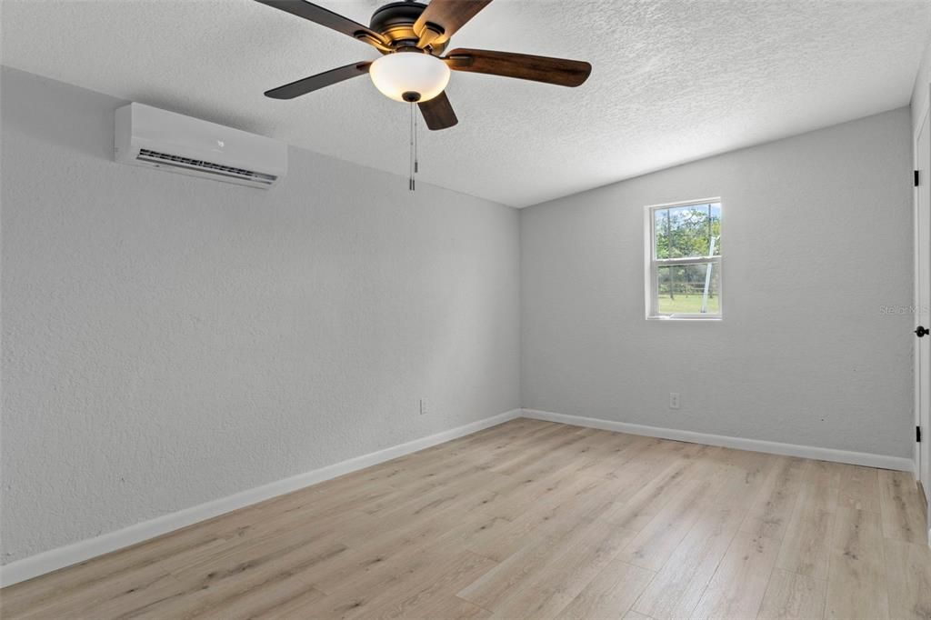 Activo con contrato: $309,000 (4 camas, 2 baños, 1520 Pies cuadrados)