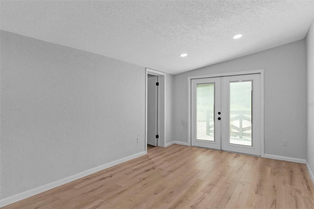 Activo con contrato: $309,000 (4 camas, 2 baños, 1520 Pies cuadrados)