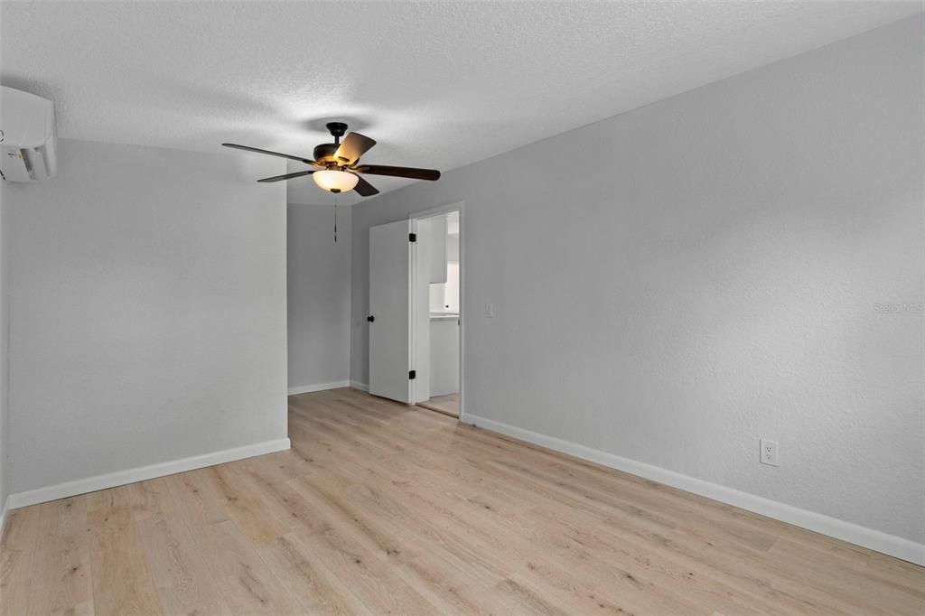 Activo con contrato: $309,000 (4 camas, 2 baños, 1520 Pies cuadrados)