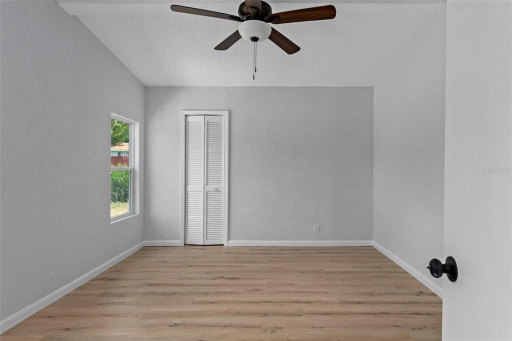 Activo con contrato: $309,000 (4 camas, 2 baños, 1520 Pies cuadrados)