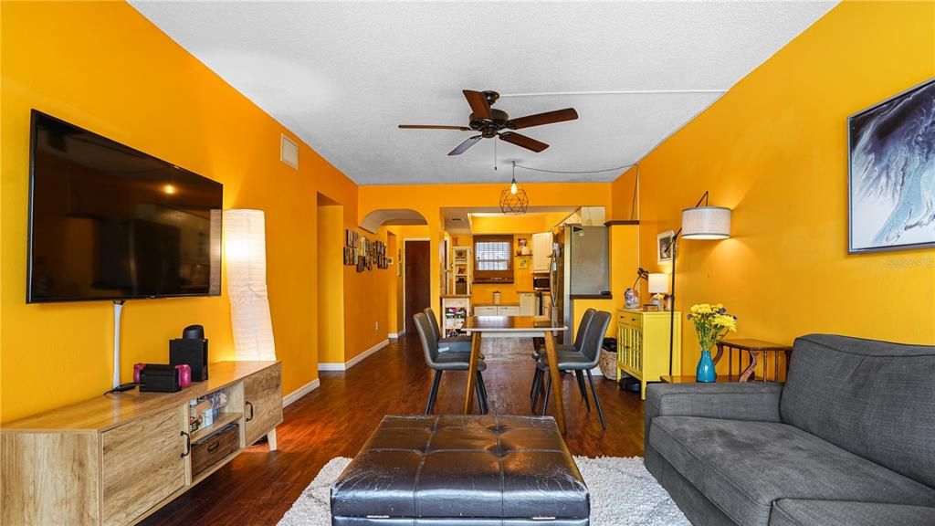 Под контрактом: $225,000 (3 спален, 2 ванн, 1140 Квадратных фут)